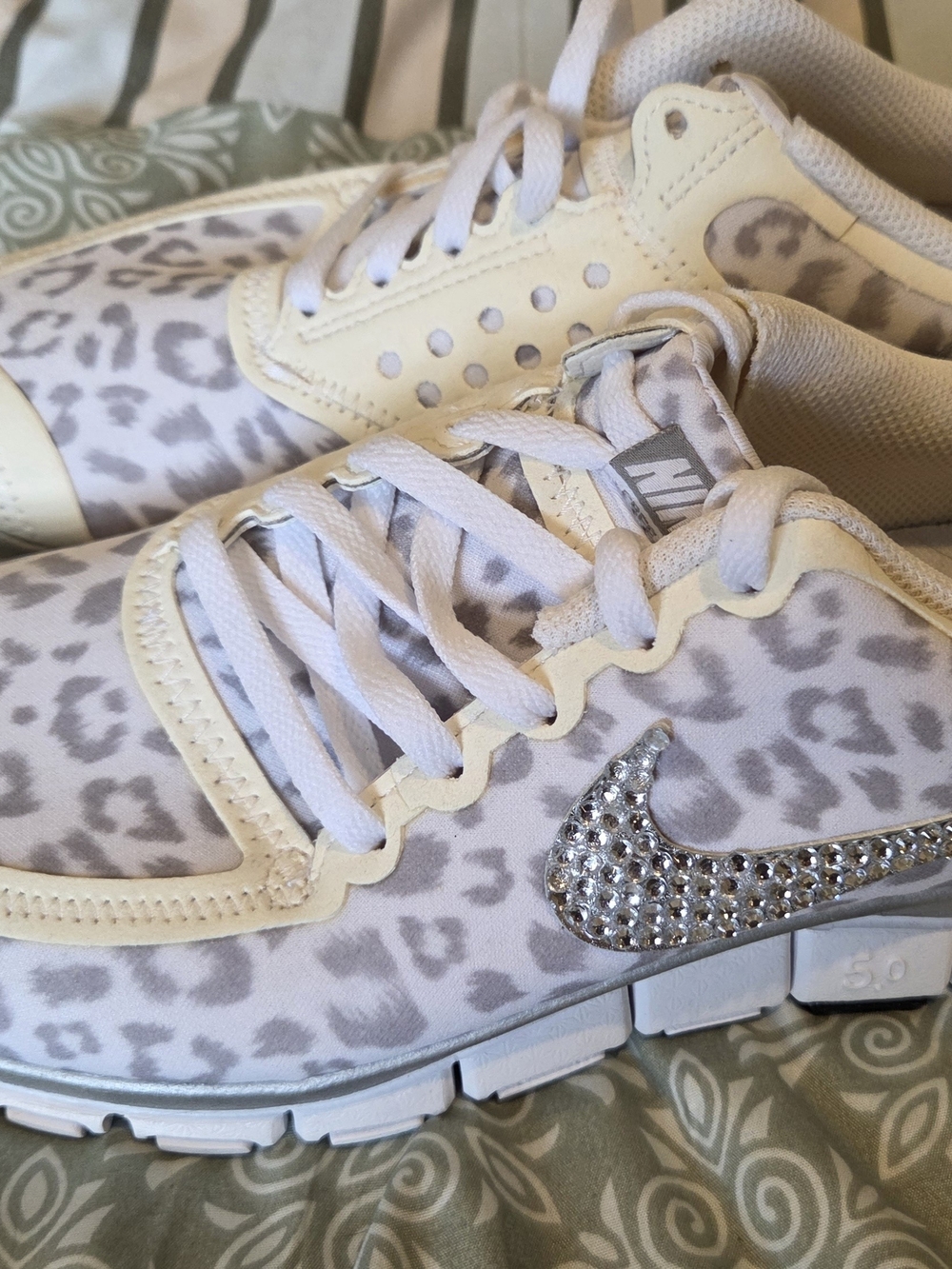 Nike Free 5.0 Women’s White Leopard Print Bling All Sizes Available